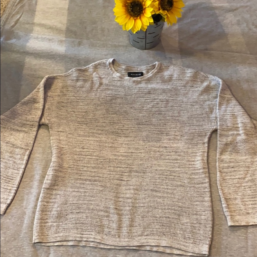 Gorgeous PacSun light grey lightweight sweater